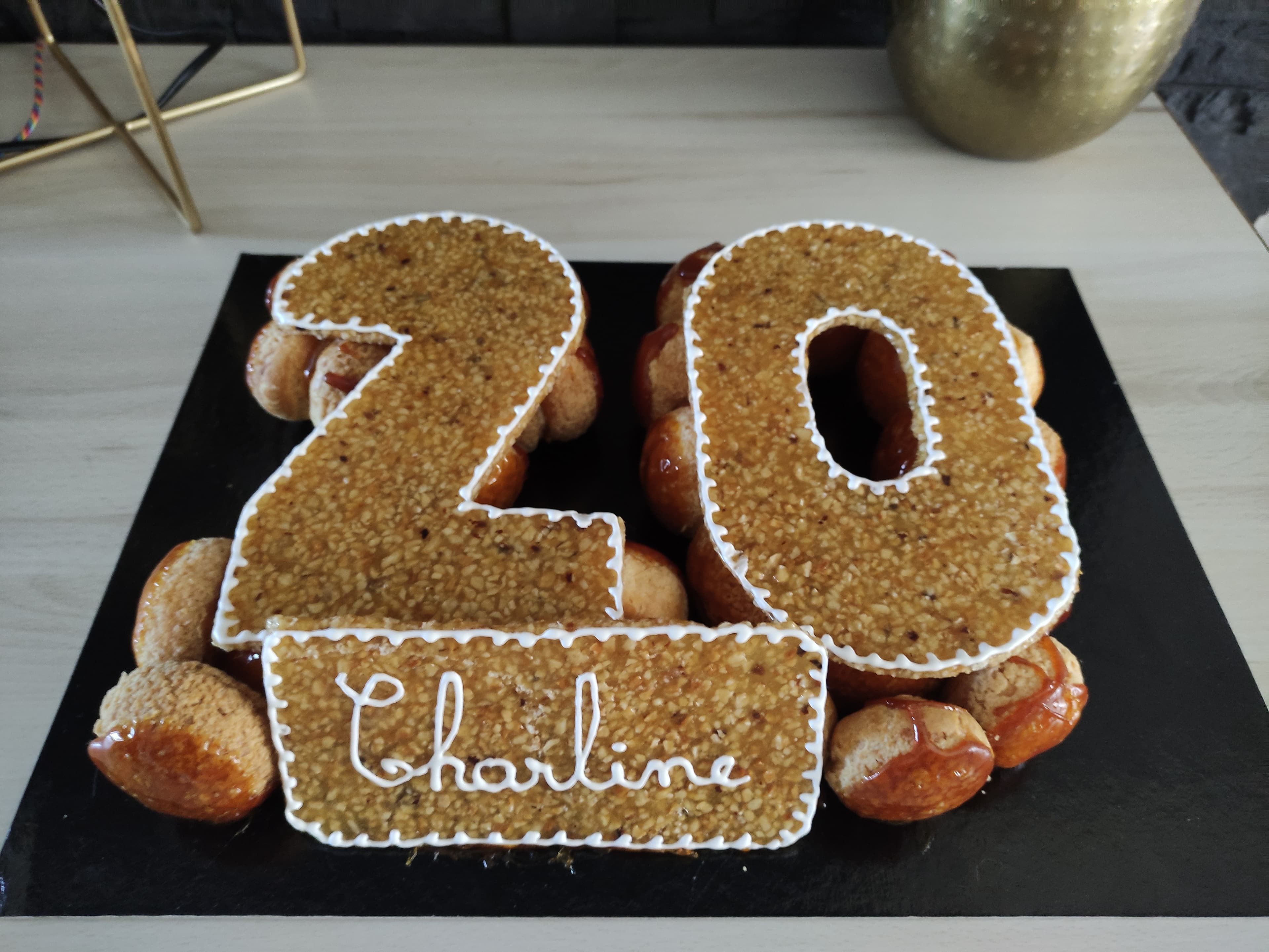 Choux cake personnalisé Choux cake personnalisé, gâteau de choux pour événement Montauban